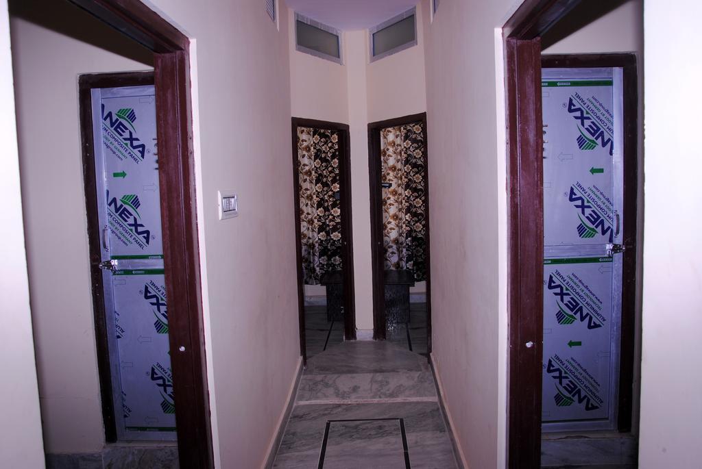 Meru Palace Guest House And Restaurant Tonk Exterior photo